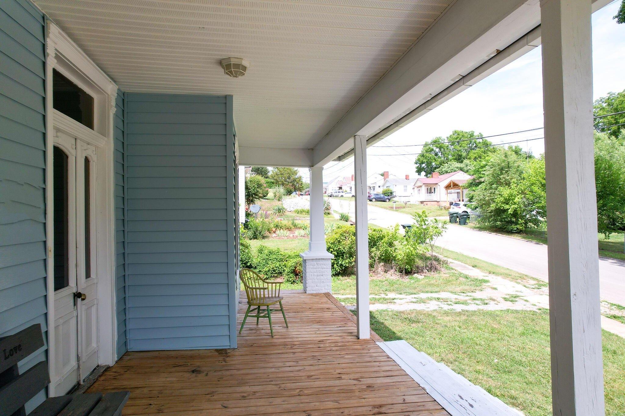 Unaka St, Greeneville, TN 37743