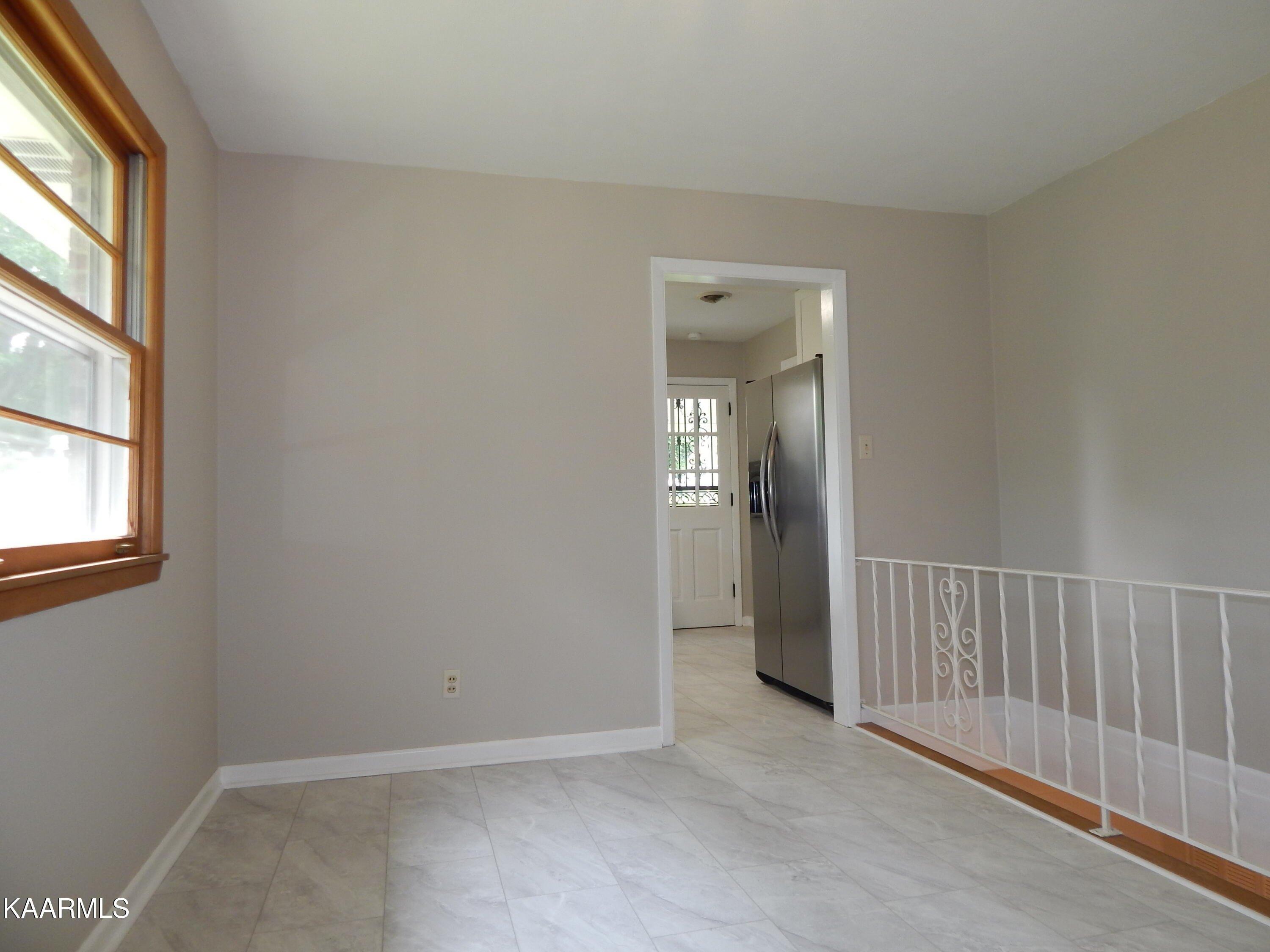 Landon Dr, Knoxville, TN 37921