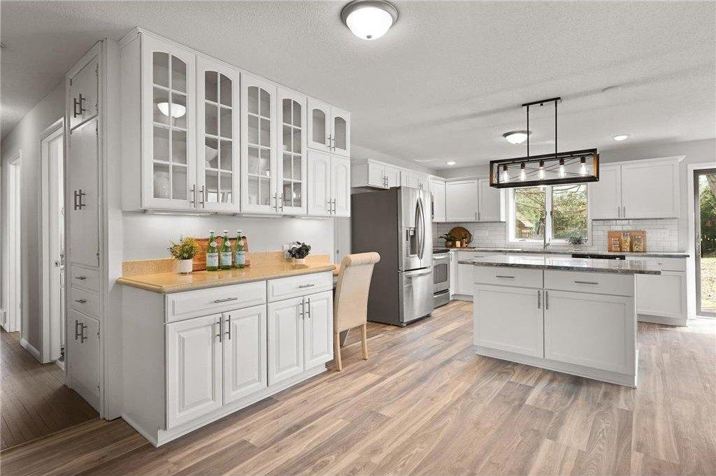 W 95th St, Minneapolis, MN 55437