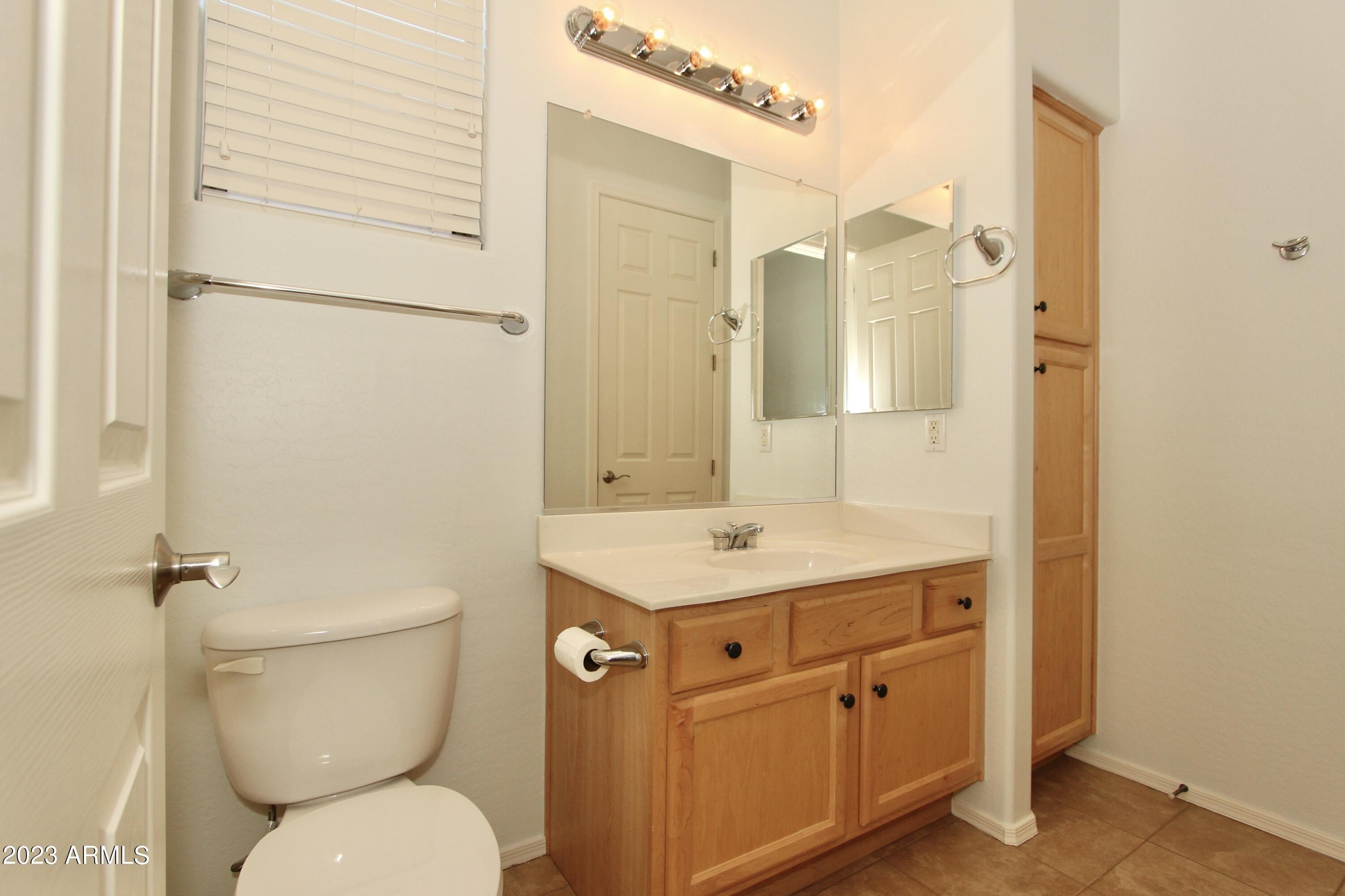 E Mia Ln, Gilbert, AZ 85298