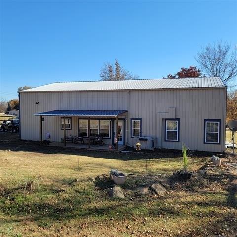 E 1146 Rd, Porum, OK 74455