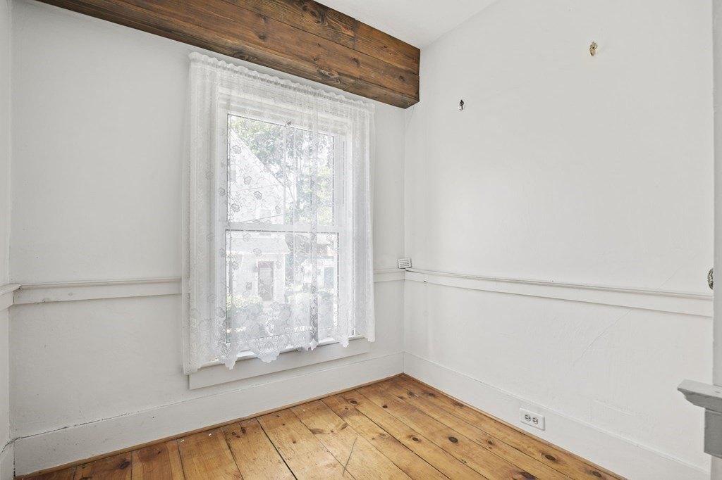 Collins St, Newburyport, MA 01950