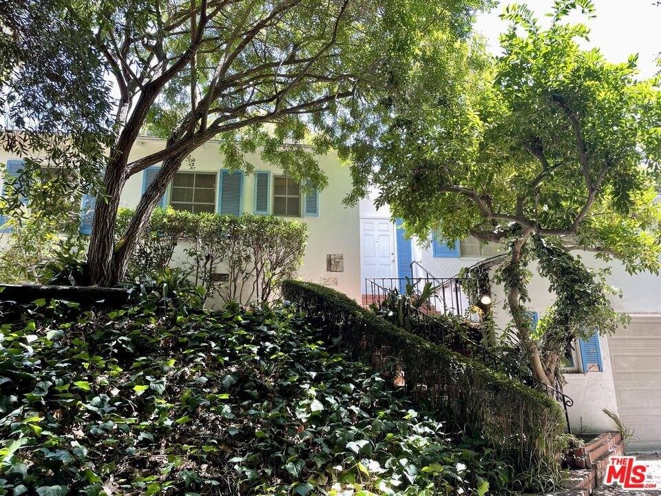 N Canyon View Dr, Los Angeles, CA 90049