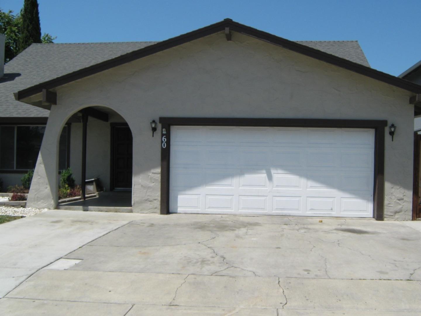Knight Ln, Hollister, CA 95023