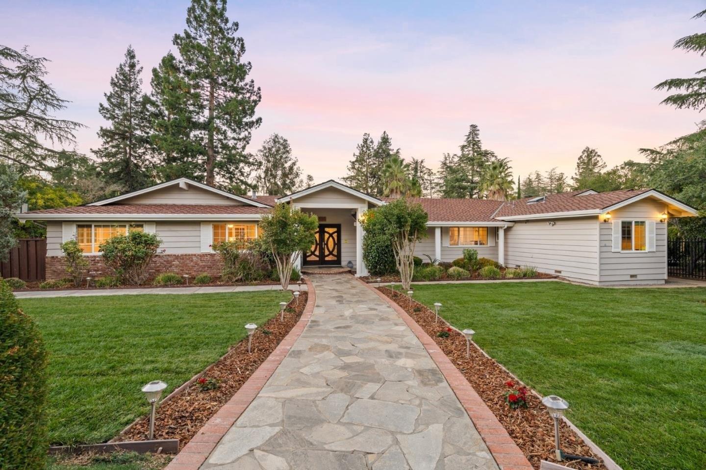 Douglass Ln, Saratoga, CA 95070