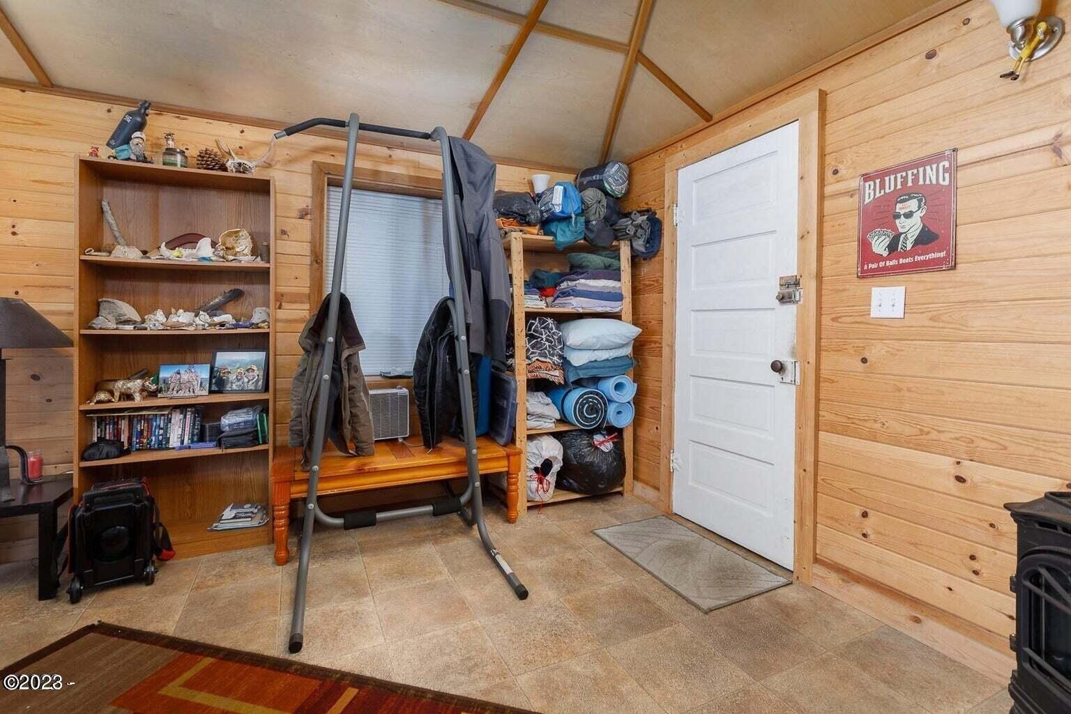 Nw Dolphin St, Newport, OR 97365