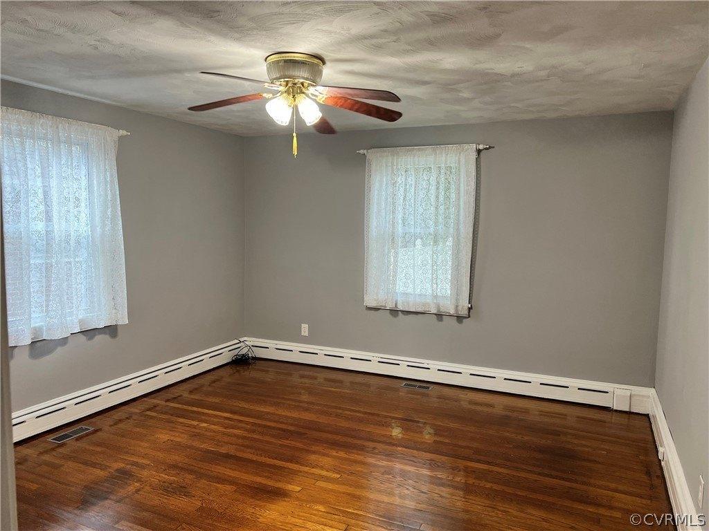 Royal Oak Ave, Colonial Heights, VA 23834
