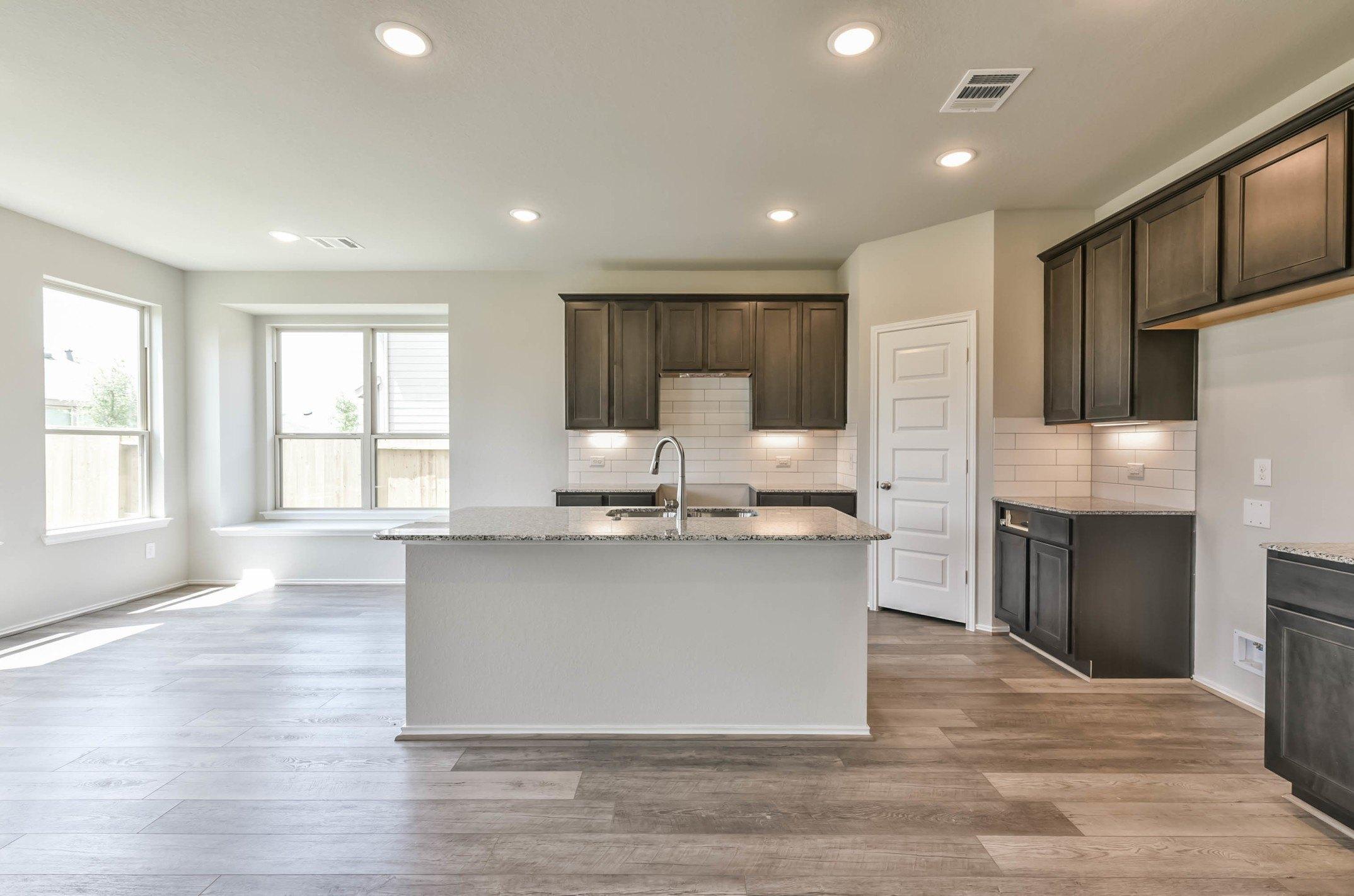 Lucky Manor Ln, La Porte, TX 77571