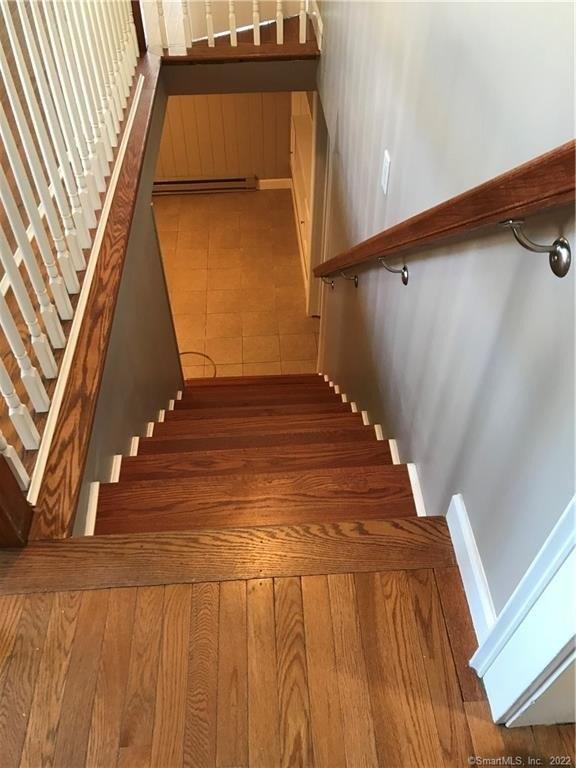 Fairview Ave, Bristol, CT 06010