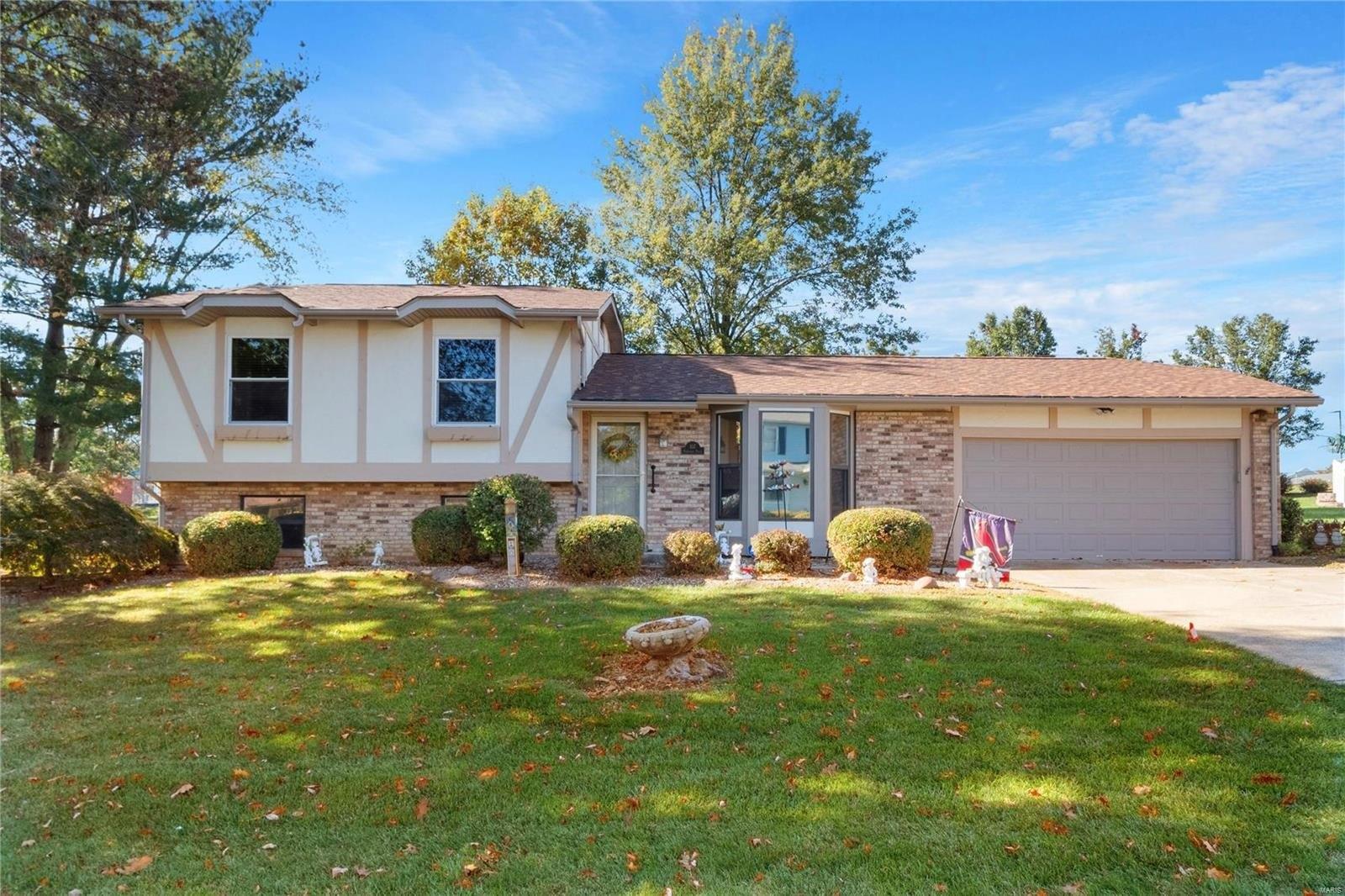 Parkwood Dr, Waterloo, IL 62298