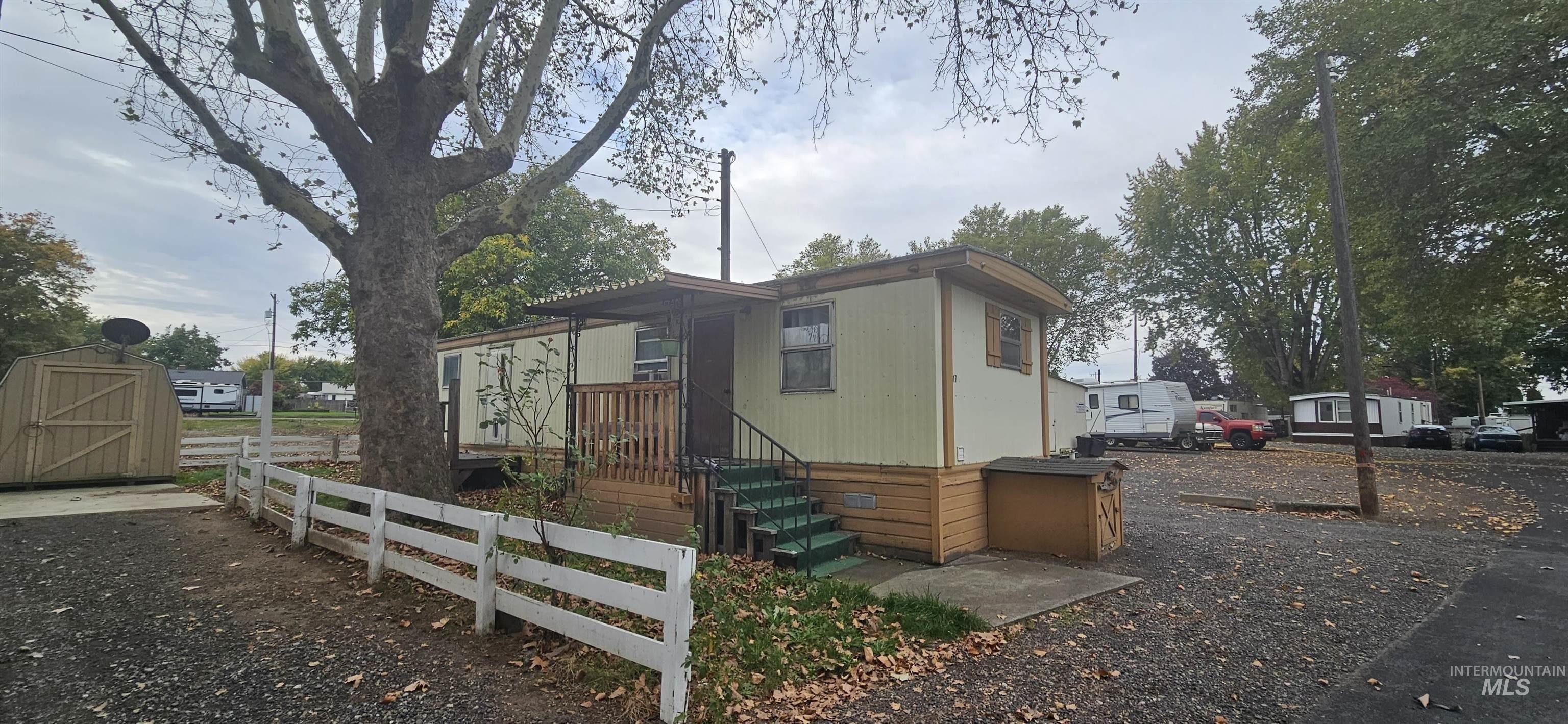 Preston Ave, Lewiston, ID 83501