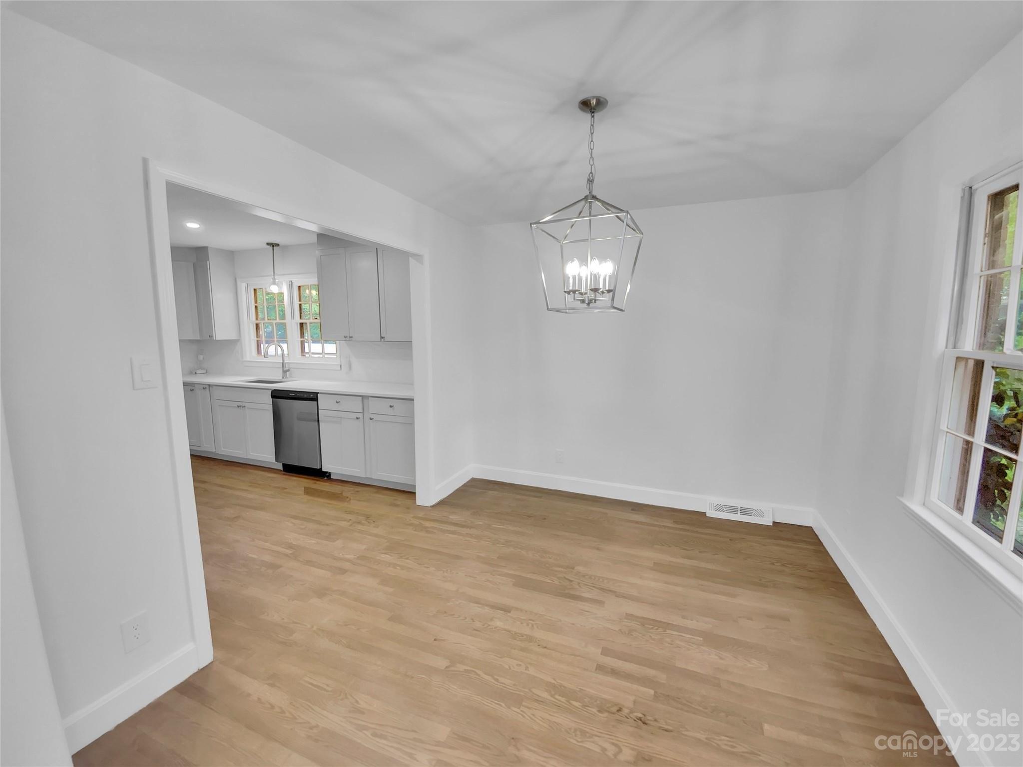 Idlebrook Dr, Charlotte, NC 28212