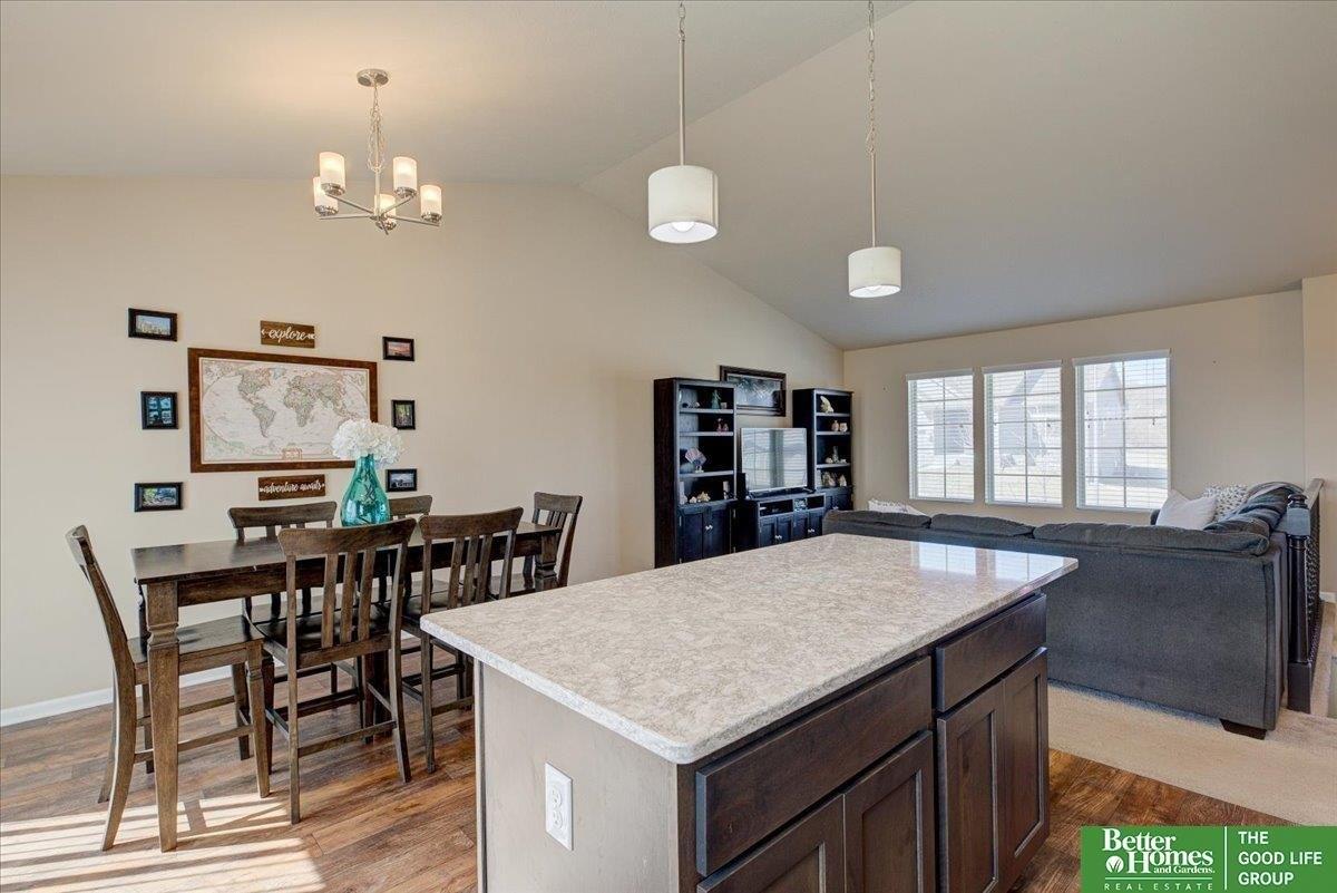 S 17th St, Bellevue, NE 68123