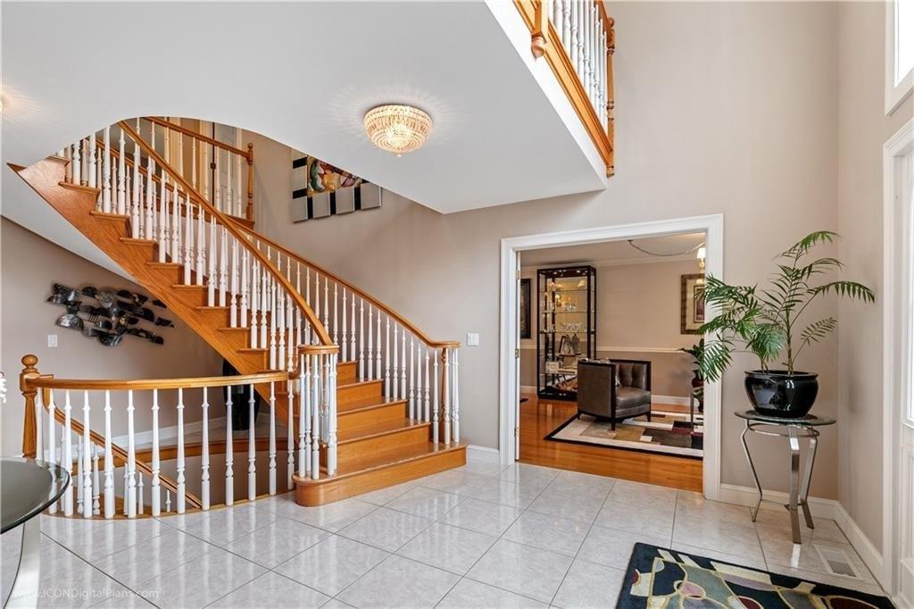 Jane Howland Dr, Seekonk, MA 02771