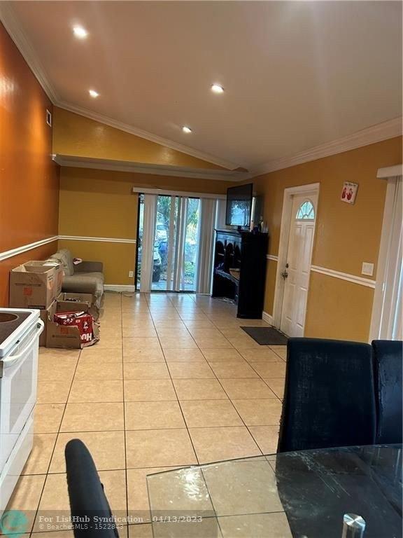 Sw 14th Pl, North Lauderdale, FL 33068