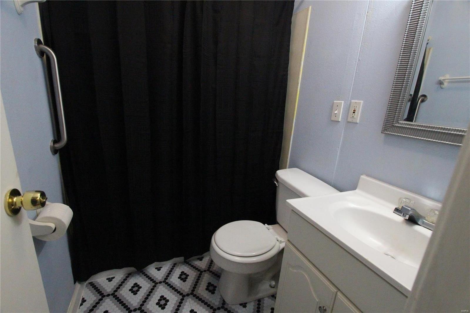Mckissock St, De Soto, MO 63020
