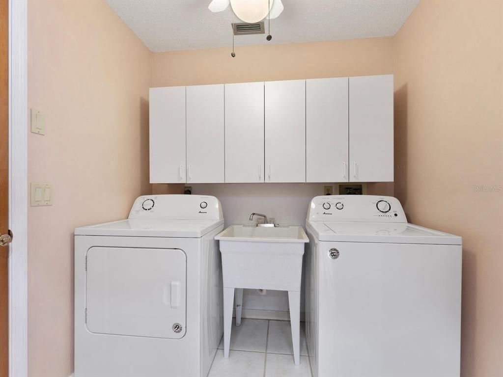 Prospect Ave, Englewood, FL 34224