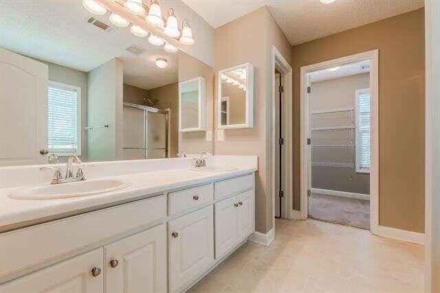 Jefferson Walk Cir, Jefferson, GA 30549