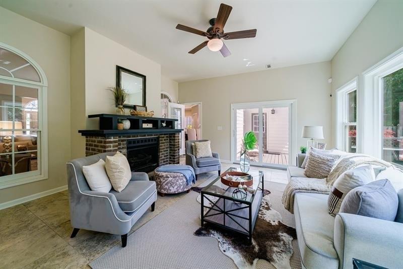 Gates Ln, Johns Creek, GA 30022