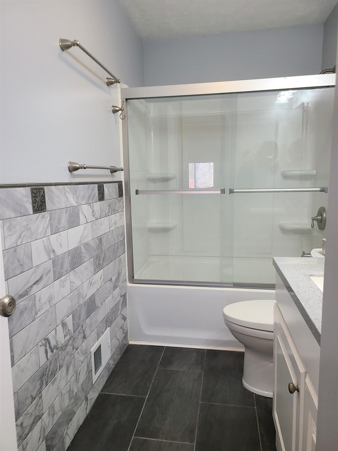 Stoneybrook Rd, Cincinnati, OH 45244