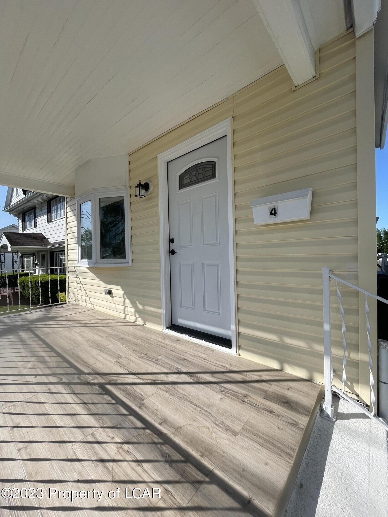 Nicholson St, Wilkes Barre, PA 18702
