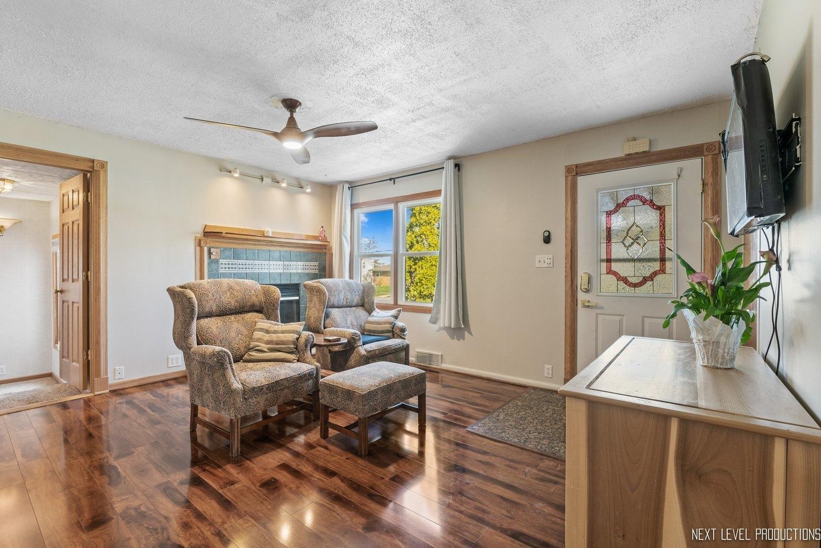 W Harrison Rd, Lombard, IL 60148