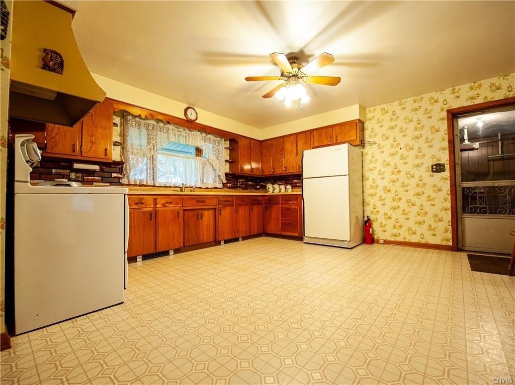 Sessions Rd, Sauquoit, NY 13456