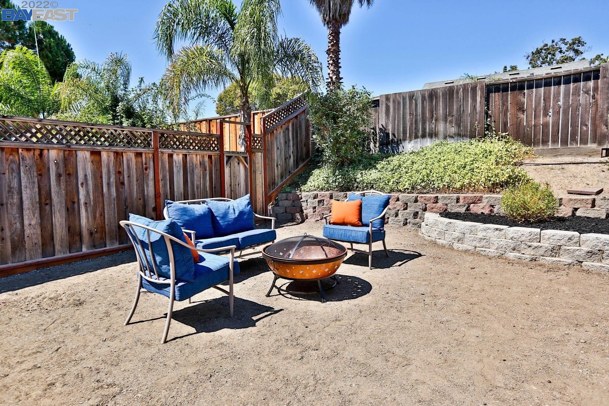 Swan Dr, Livermore, CA 94551