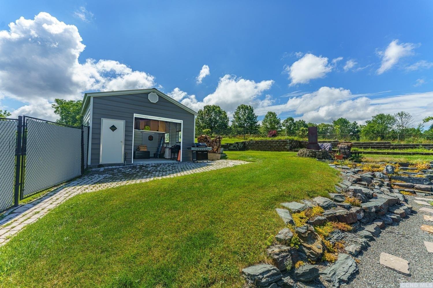 Geiser Rd, Wynantskill, NY 12198
