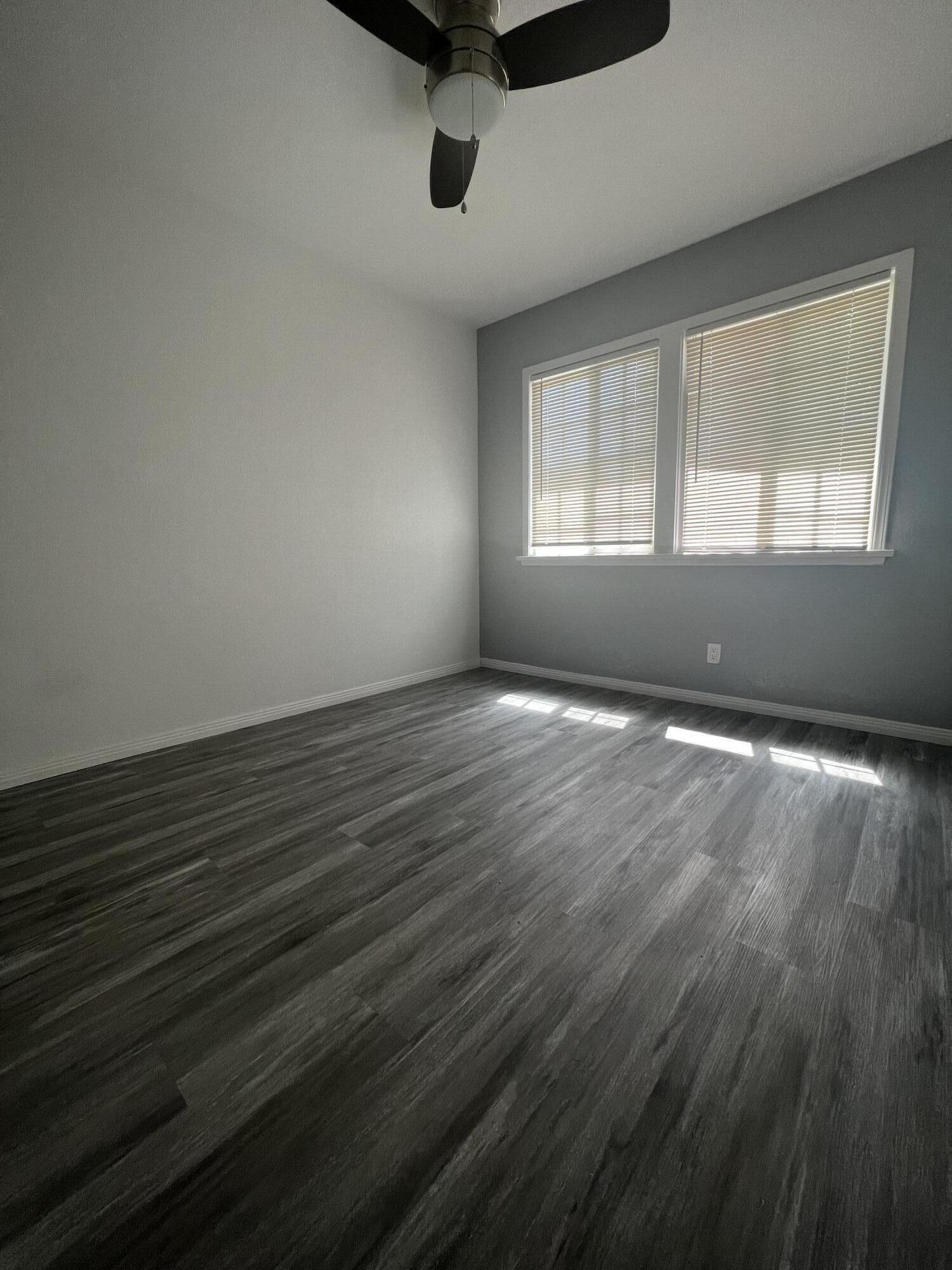 Jacklin Ave, Palmdale, CA 93550