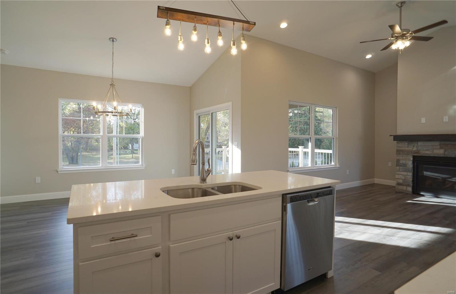 Appleton Ct, Maryville, IL 62062