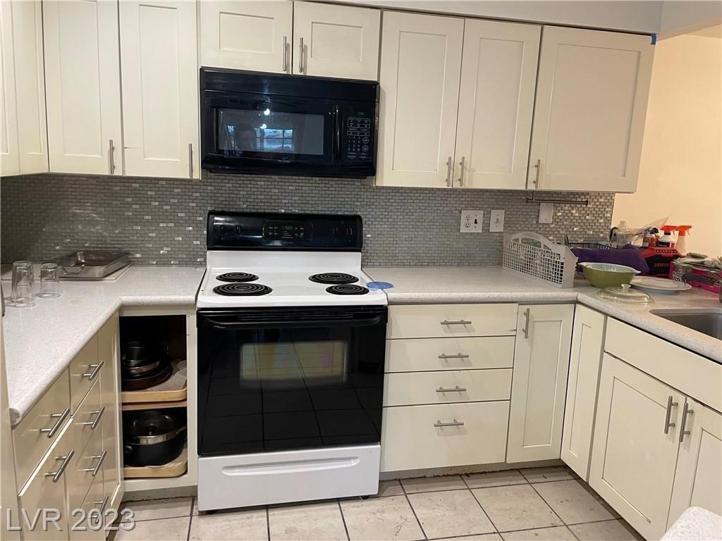 E Hacienda Ave, Las Vegas, NV 89120