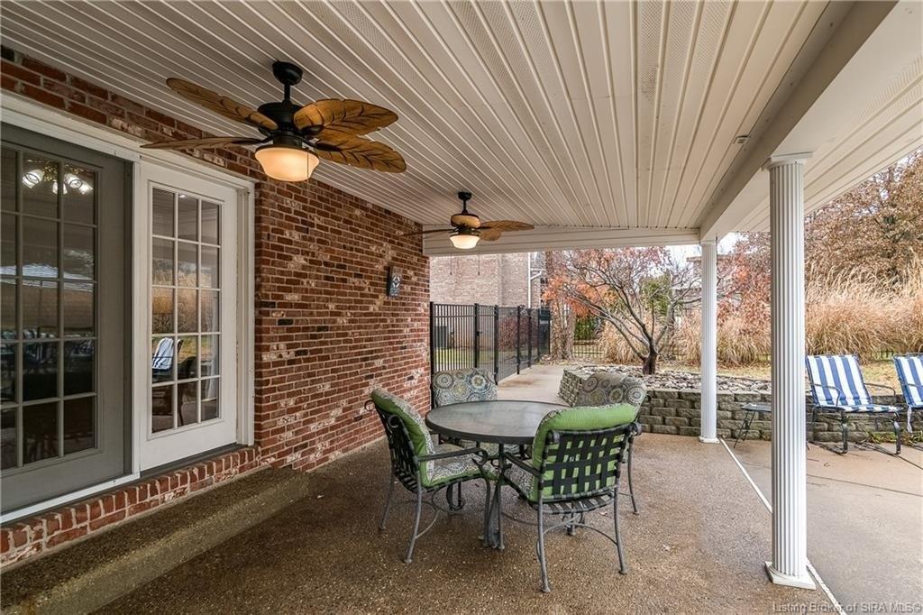 Plum Woods Dr, Sellersburg, IN 47172