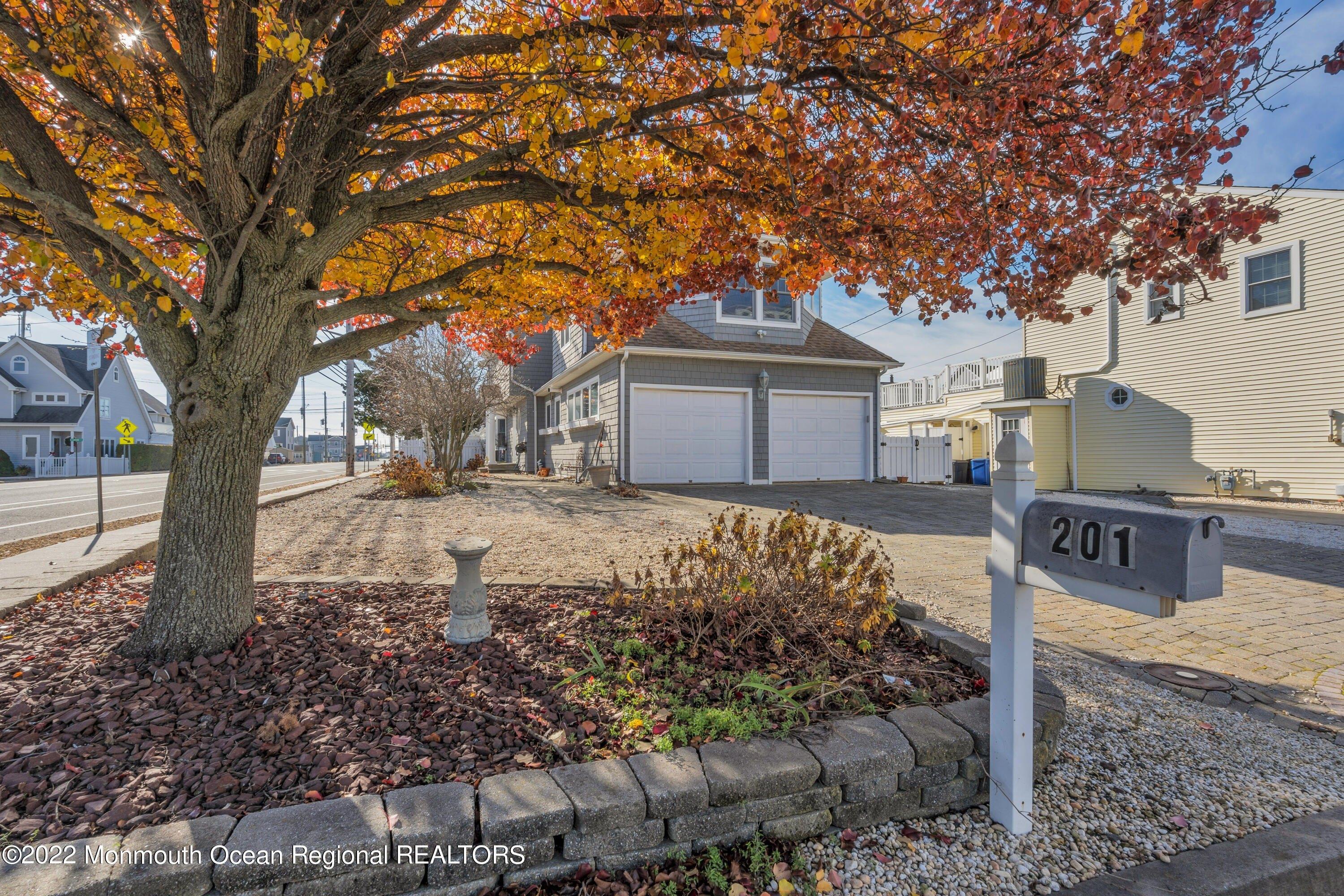 S Lagoon Rd, Lavallette, NJ 08735