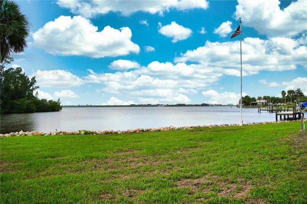 E Camino Del Rio, Vero Beach, FL 32963