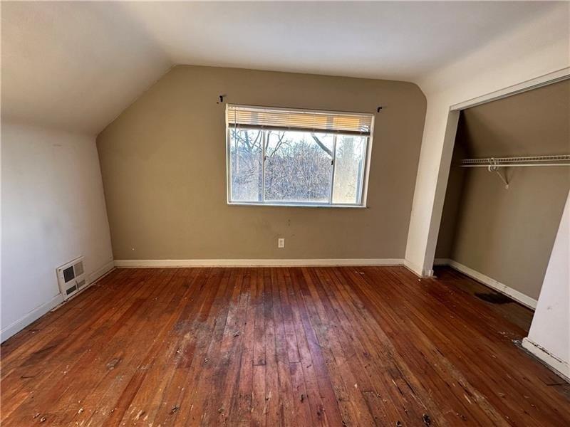 Park Way, White Oak, PA 15131