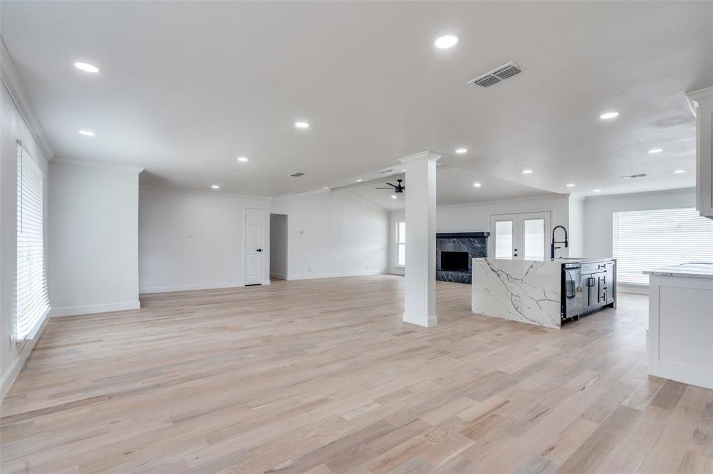 Shady Bend Dr, Dallas, TX 75244