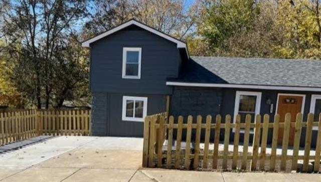 Askew Ave, Kansas City, MO 64128
