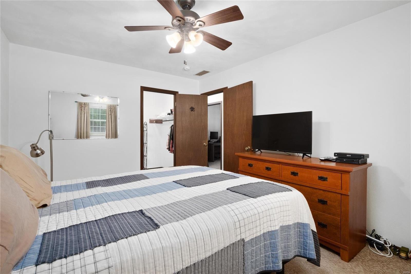 Blanc Lee Dr, Belleville, IL 62226