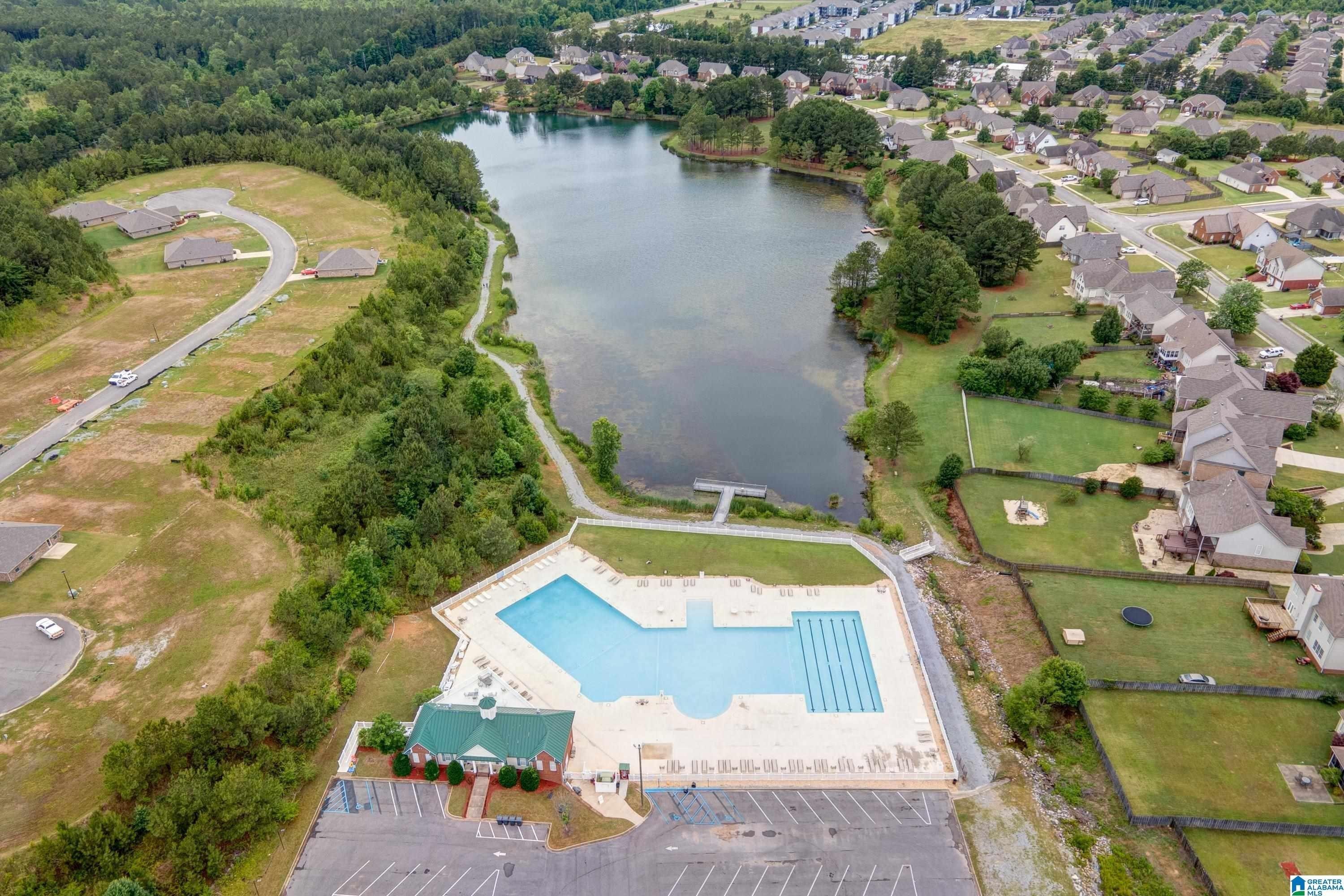 Waterford Highlands Trl, Calera, AL 35040