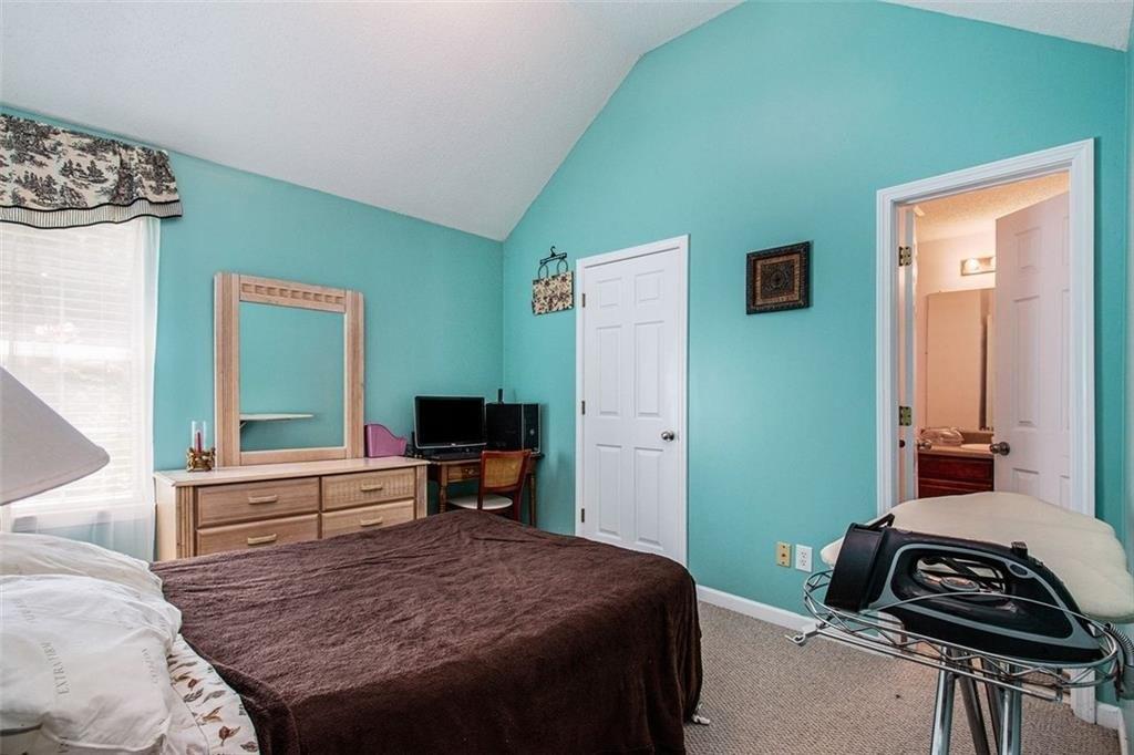 Mudlark Cir, Powder Springs, GA 30127