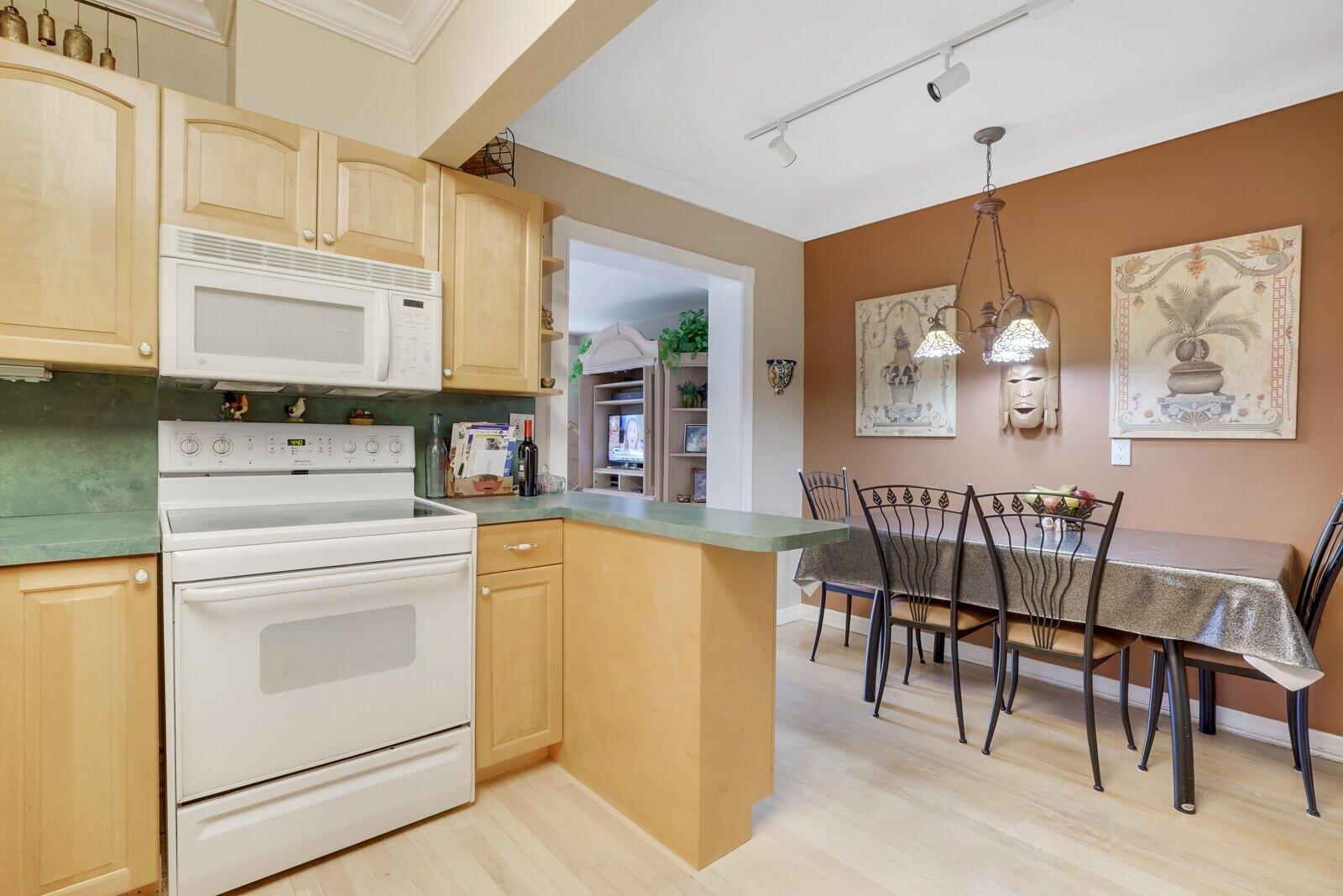 29th St, West Palm Beach, FL 33407
