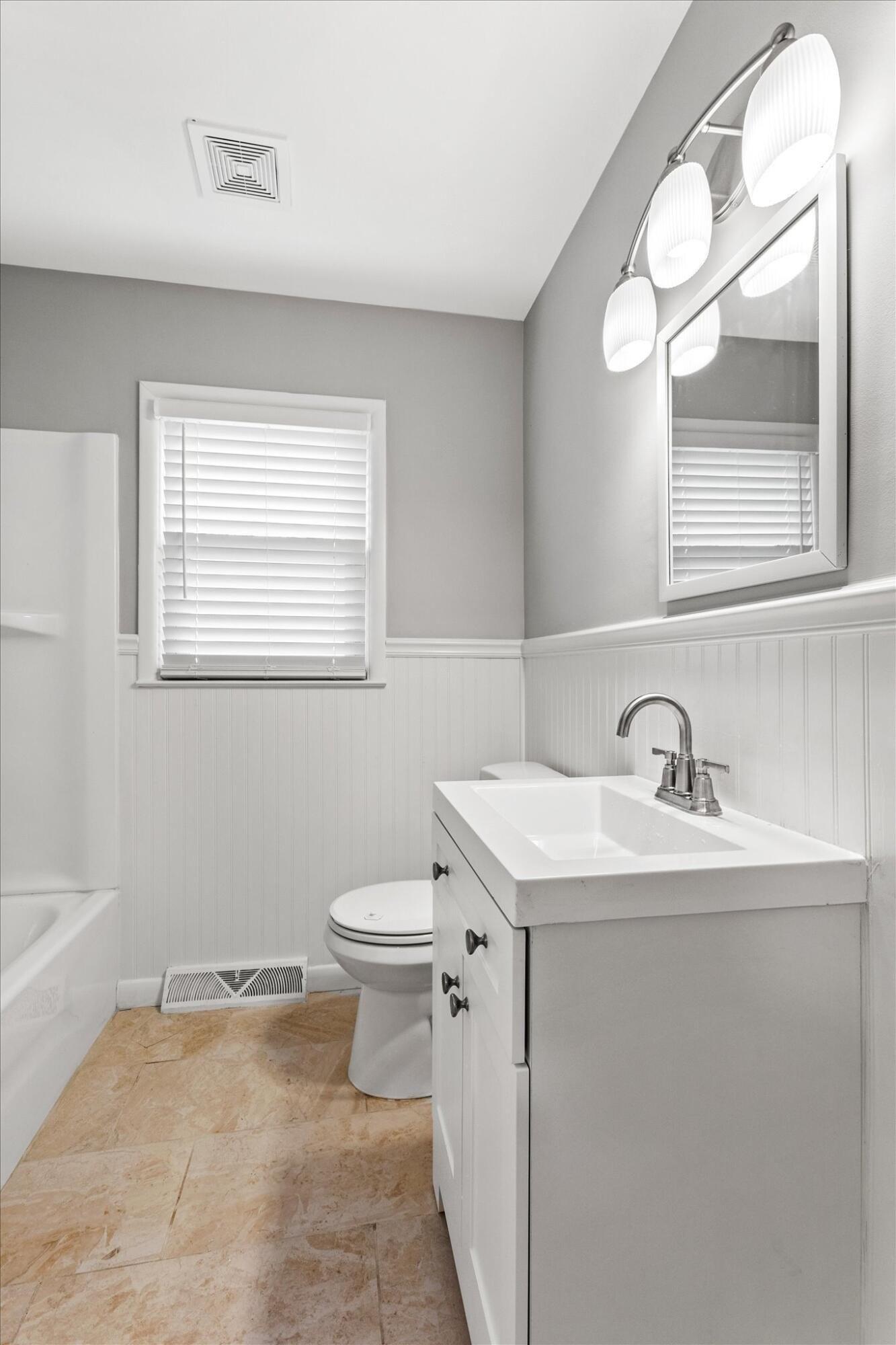 Nakomi Dr, Lexington, KY 40503