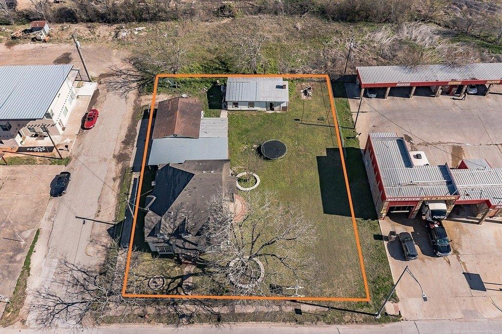 W Austin St, Giddings, TX 78942