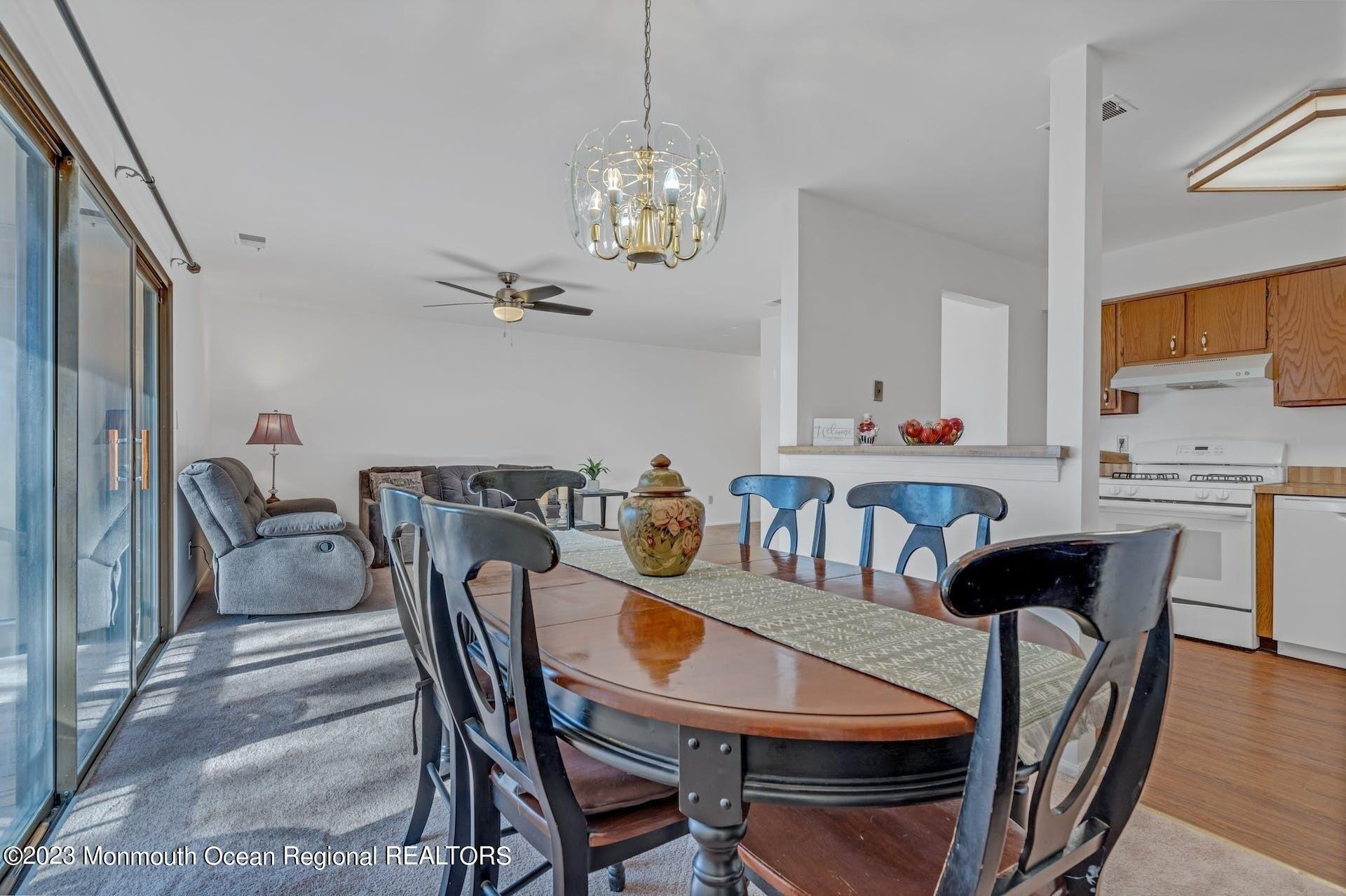 Deptford Ct, Matawan, NJ 07747
