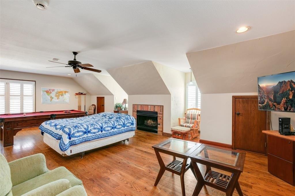 Southwood Dr, Burleson, TX 76028