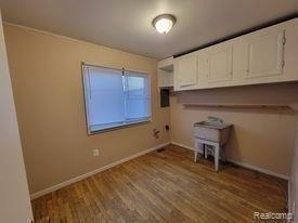 Leroy St, Romulus, MI 48174