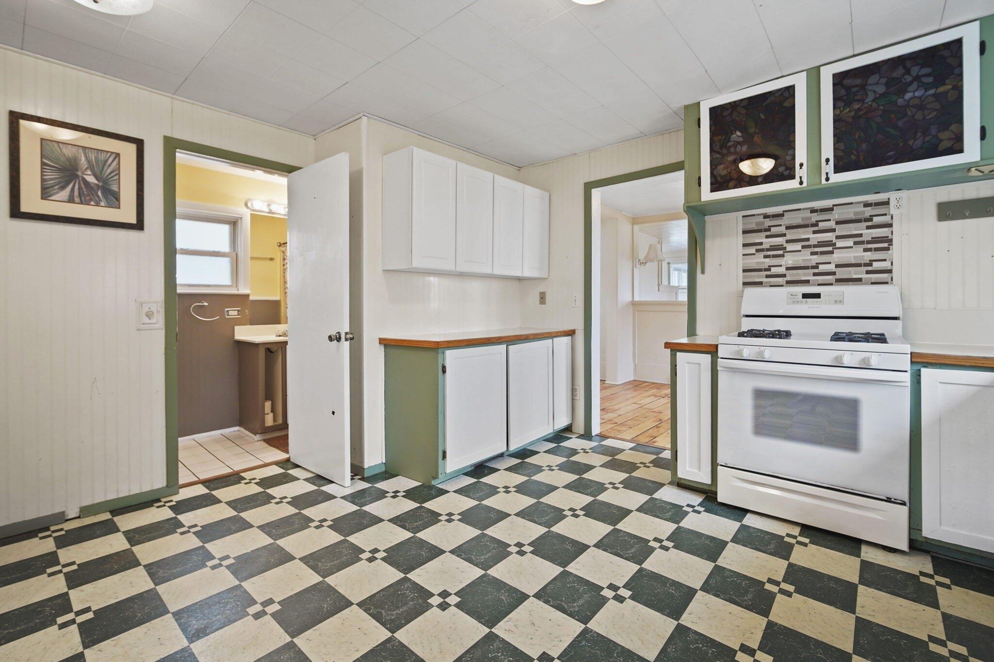Broad St, Brooklyn, MI 49230