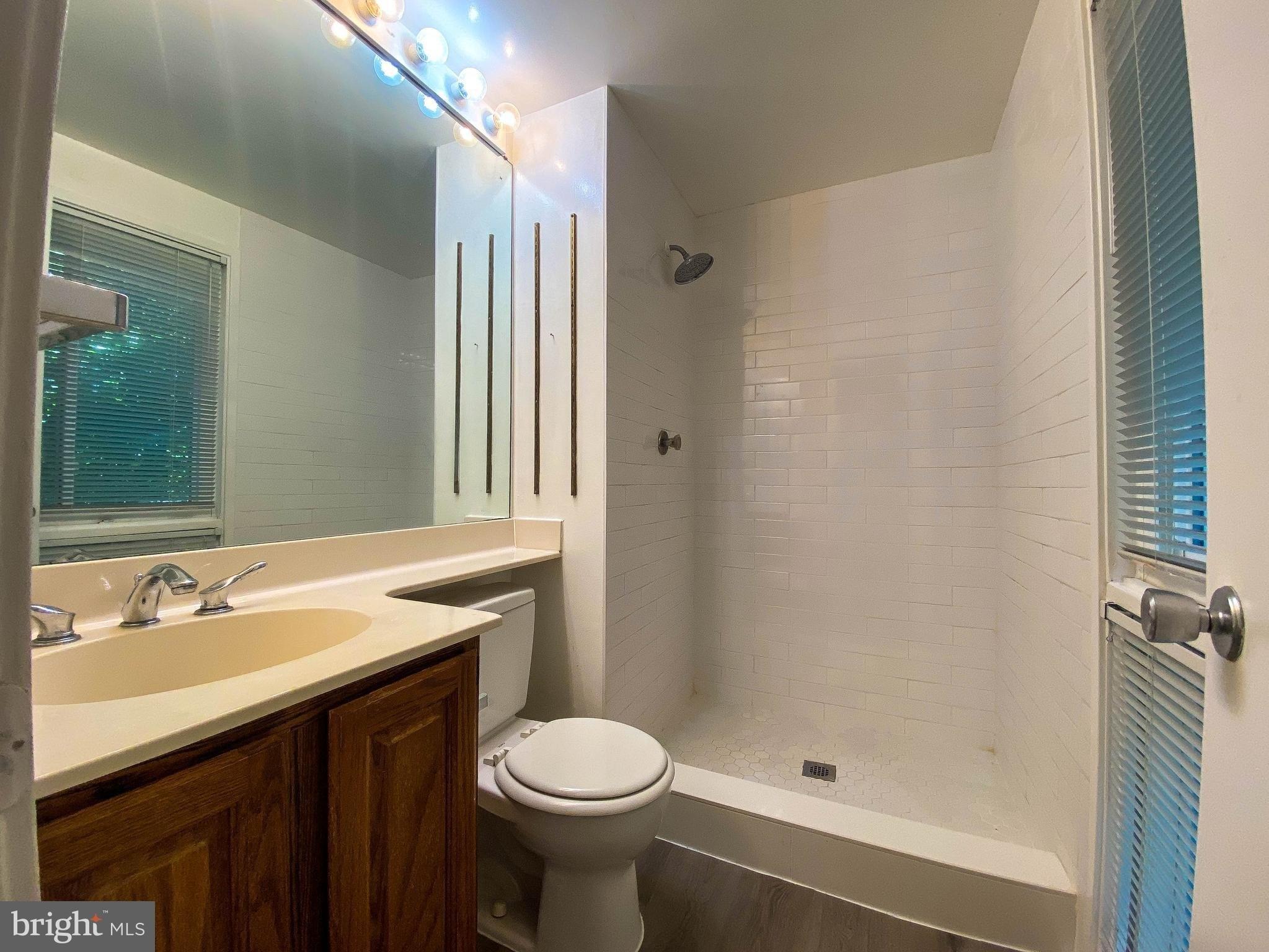 Stedwick Dr, Montgomery Village, MD 20886