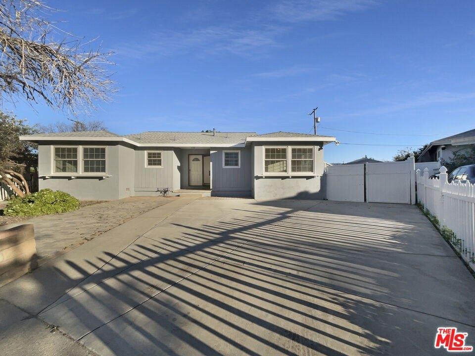Montgomery Ave, Granada Hills, CA 91344